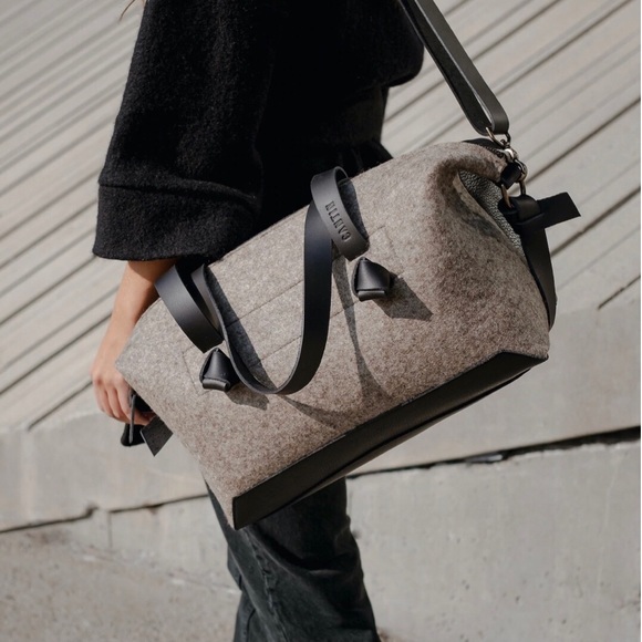 🇨🇦Cantin Eugene leather and felt bag - made in Montreal - like new - Picture 9 of 9